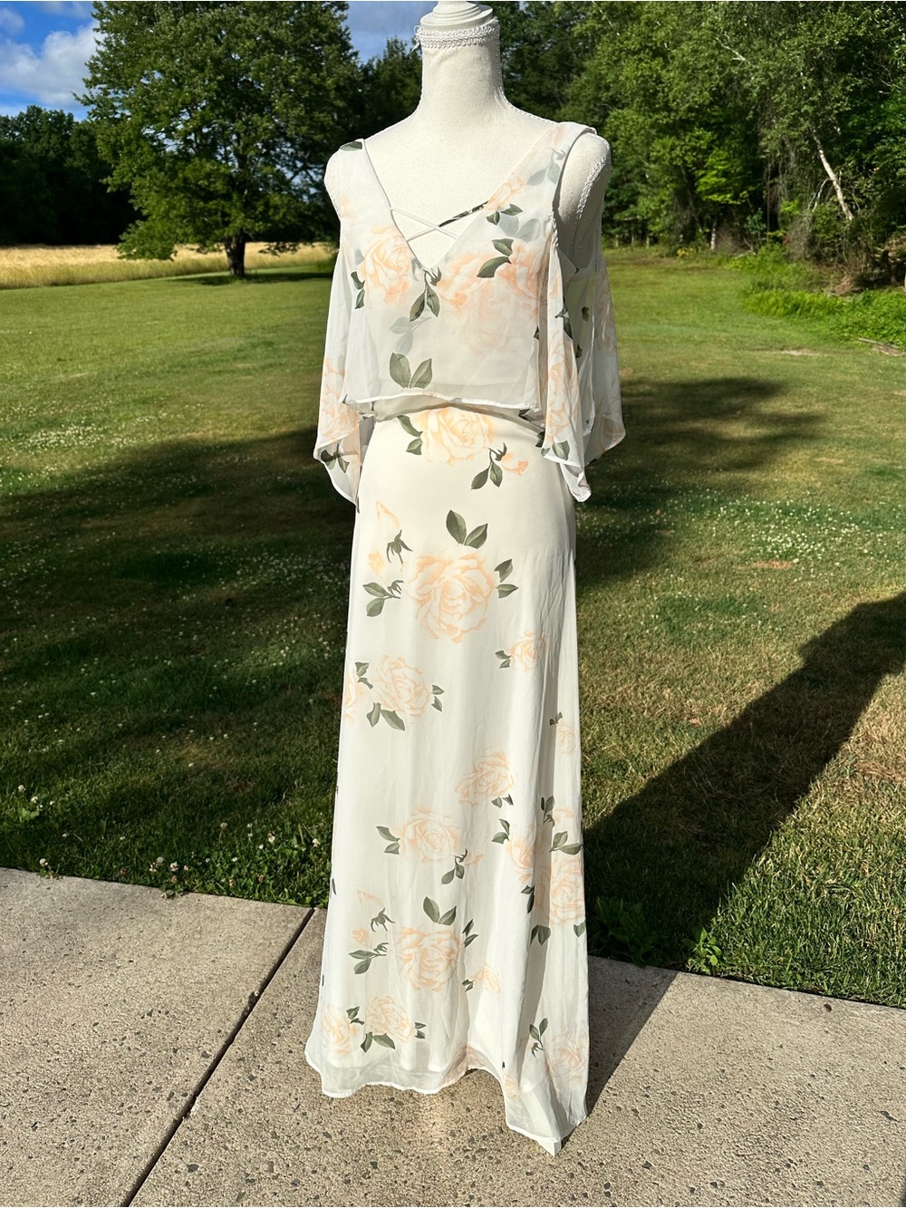 Lulu's White Floral Maxi Dress with Green Leaves